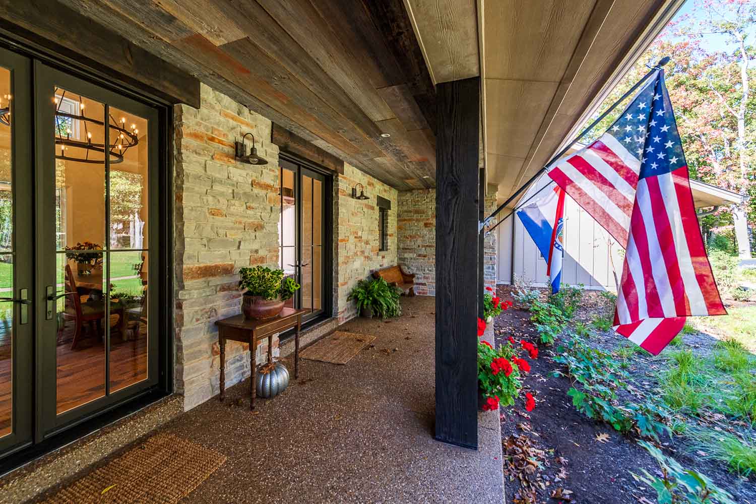 Schaub-HillCountryHouse-Exterior-Porch