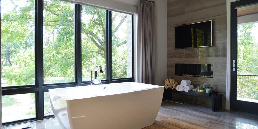 Modern Tuscan Villa - Bathroom - Schaub Projects Architecture + Design - St. Louis, Missouri